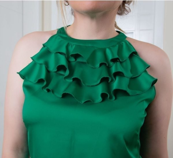 Alternative view of <b>ESMERALDAS</b>. Blusa de seda sin mangas con detalles delanteros.
