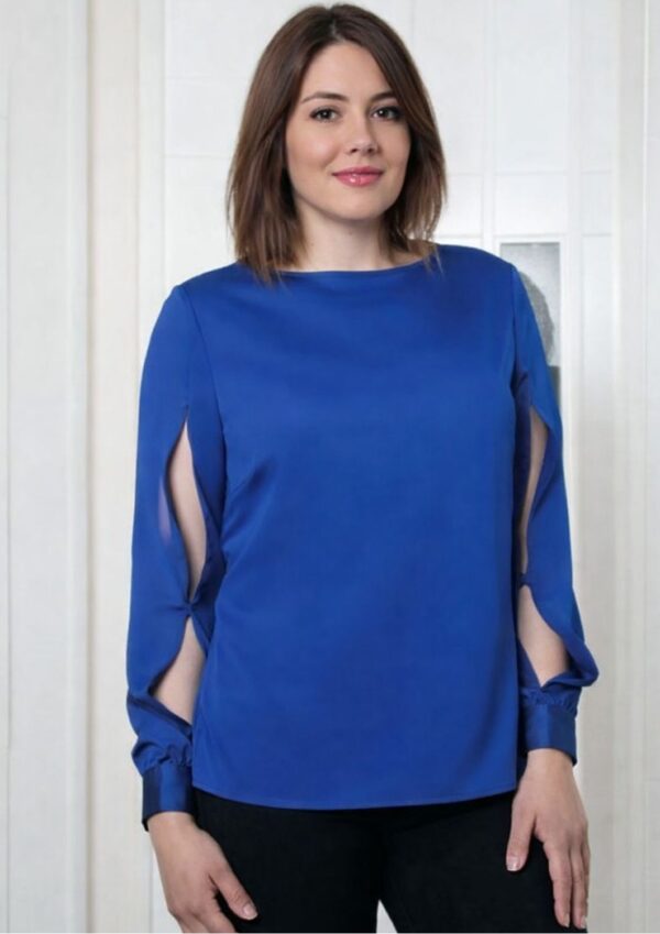 <b>MICAELA</b>. Blusa de seda manga larga.